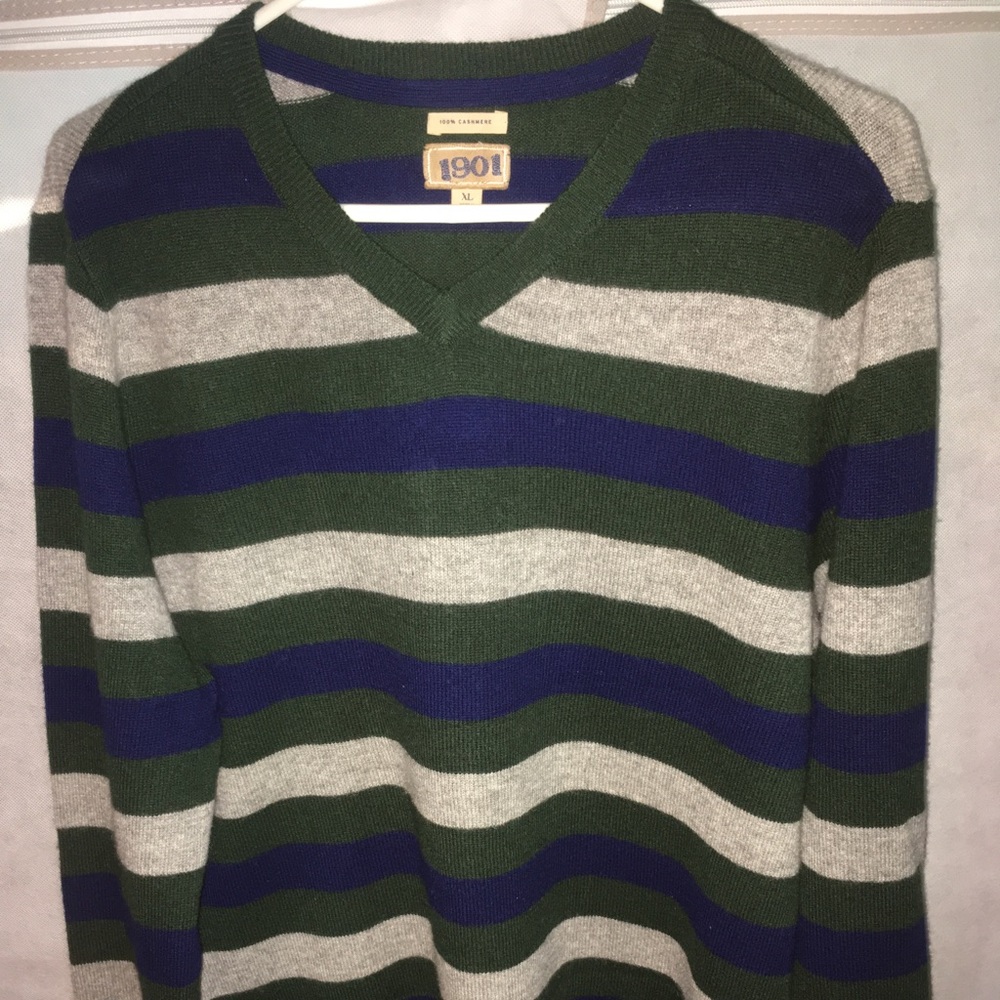 1901 Cashmere Sweater